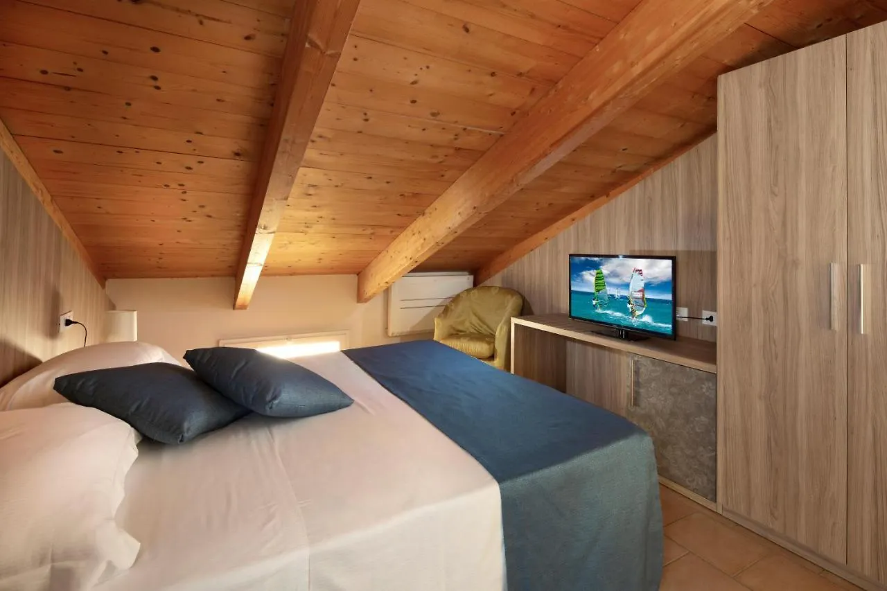 Hotel Cannes - In Pieno Centro Ριτσιόνε 3*,