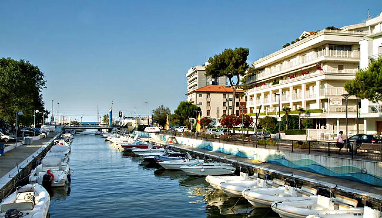 Hotel Cannes - In Pieno Centro Ριτσιόνε 3*,  Ιταλία