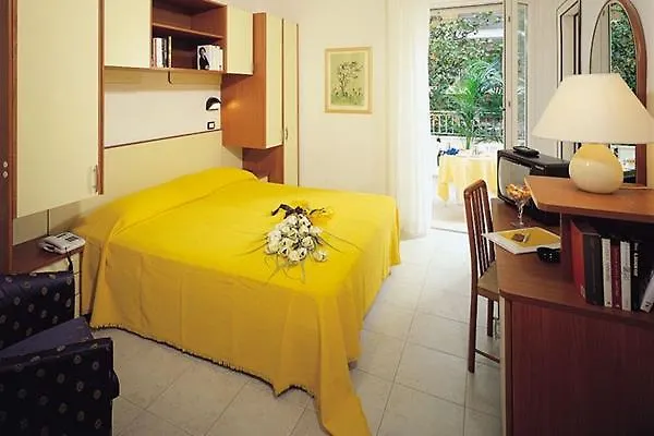 Hotel Cannes - In Pieno Centro Ριτσιόνε Ιταλία